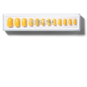 Static Nails Reusable Pop On Manicure in Sunny - Round